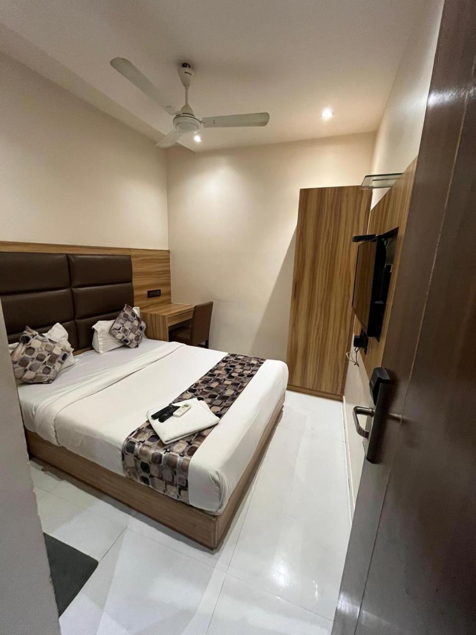 Hotel Shahi Darbar Terminal-2 孟买 外观 照片